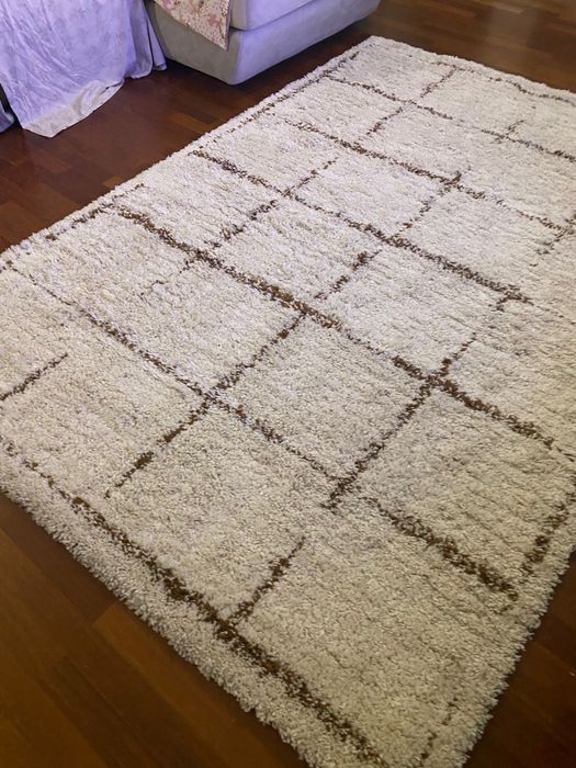 Tapete interior creme e castanho