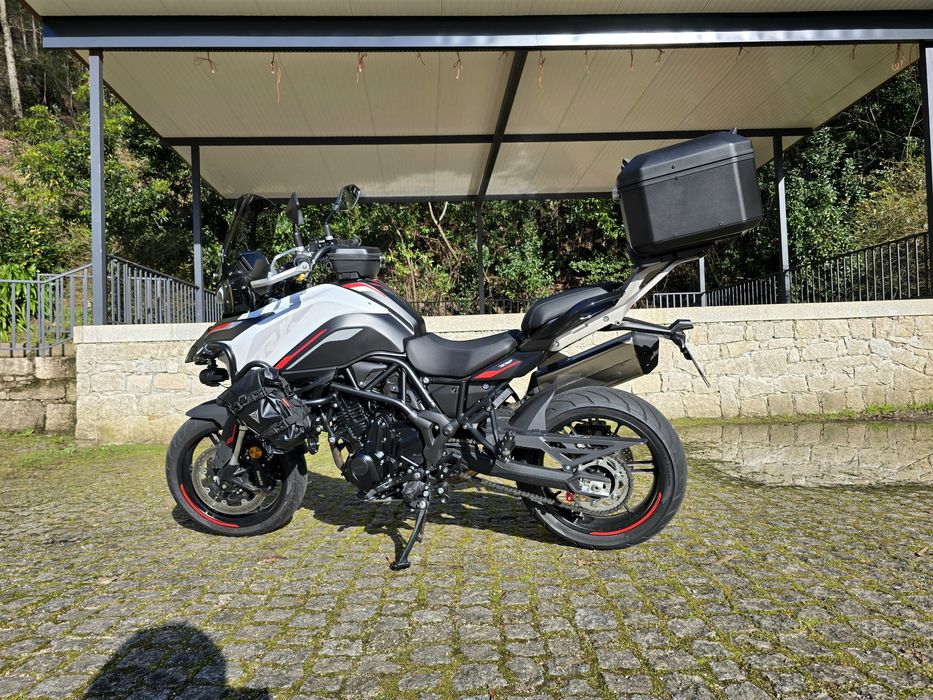 Benelli TRK 702 (2024) – Garantia de Fábrica