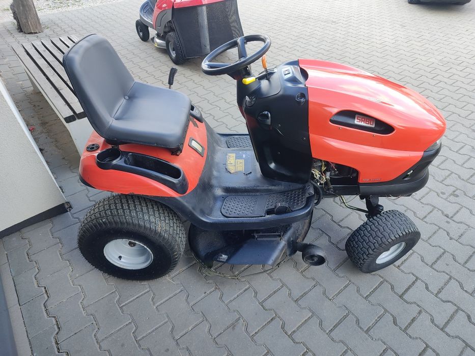 Traktorek ciagniczek kosiarka  SABO John Deere boczny wyrzut  skrzynia Hydro