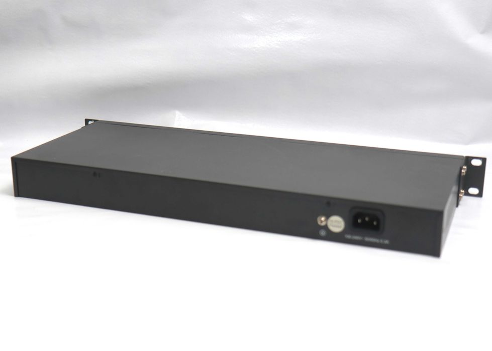 Distribuidor de sinal ethernet TP Link de 24 portas como novo