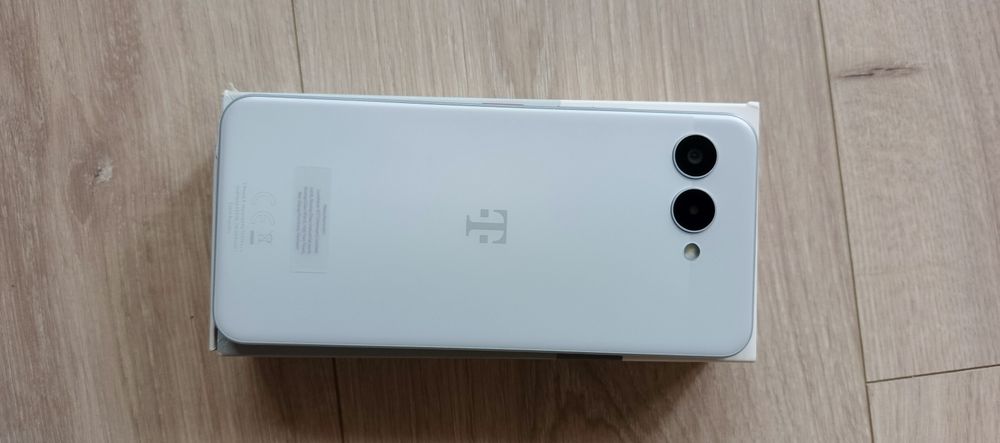 2x T Phone 3 NOWE