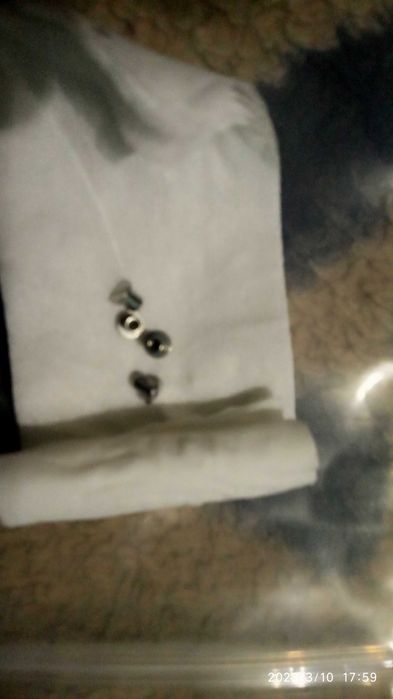 Гвинт задньої нижньої кришки годиника 4- ри гвинта