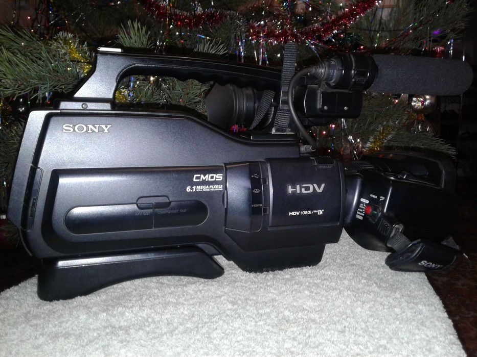 Терміново продам видеокамеру Sony HVR-HD1000P