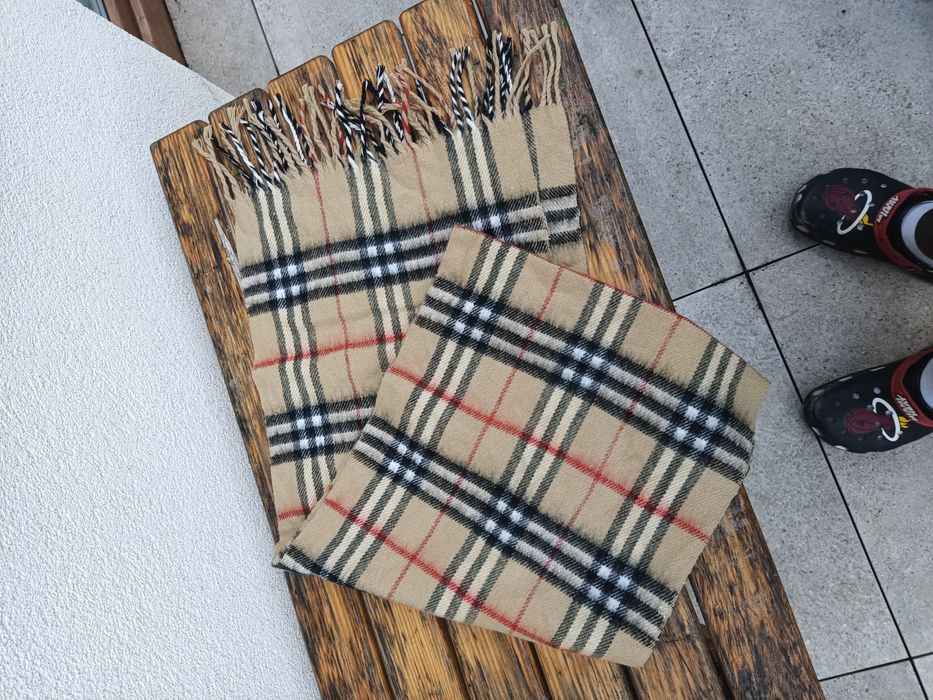 Szalik nie Burberry