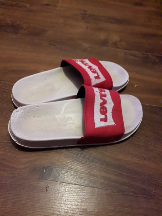 Laczki   Kapcie   Levis