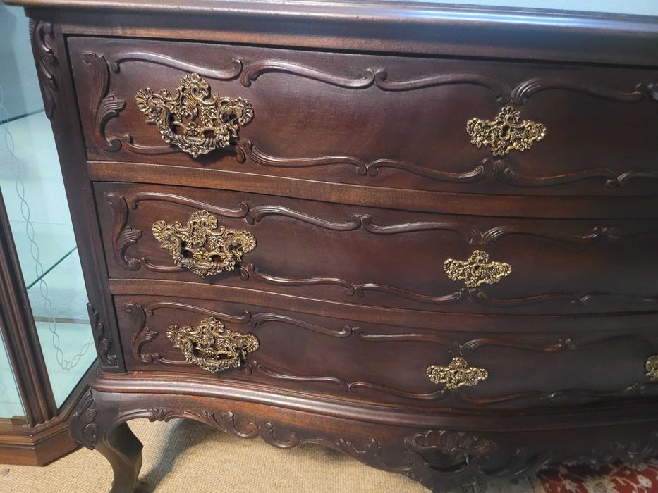 Cómoda antiga em madeira maciça - óptimo estado geral