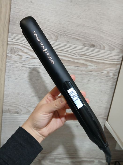 Випрамляч для волосся