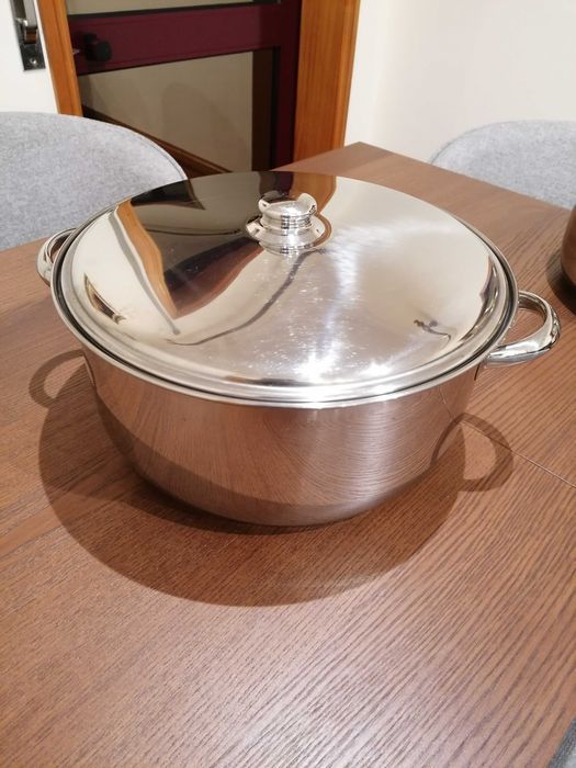 Panelas em inox excelente condições como novas.