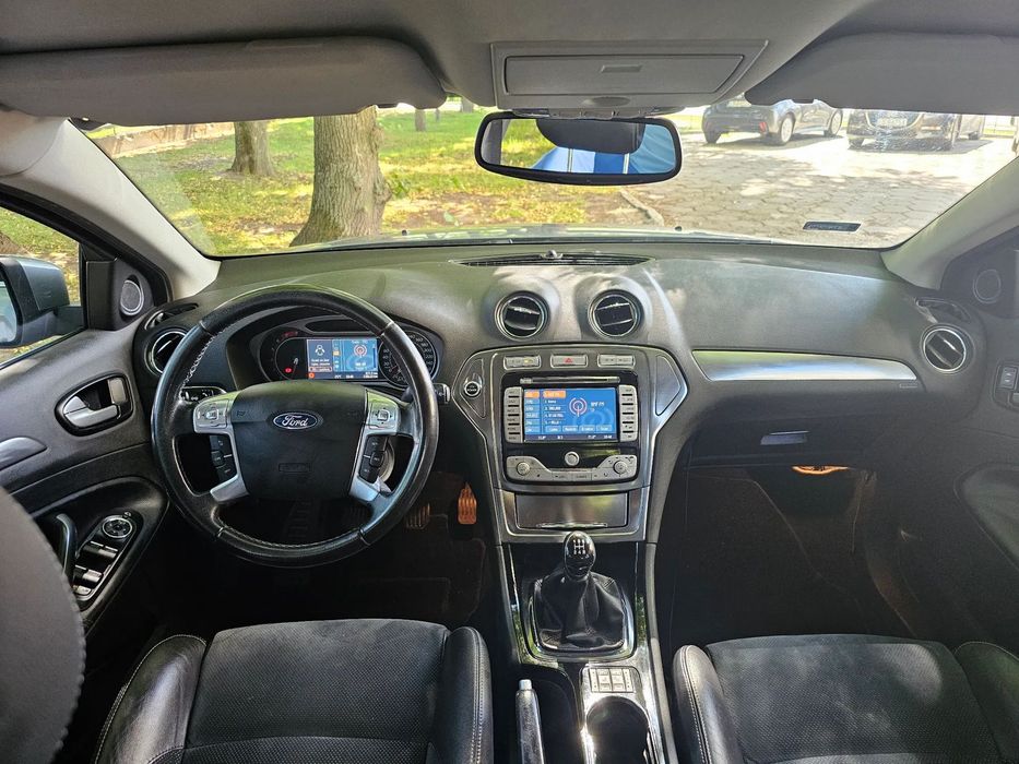 Ford Mondeo 2.0 145KM, Titanium, alkantara, Converse+, duże radio, parktronic