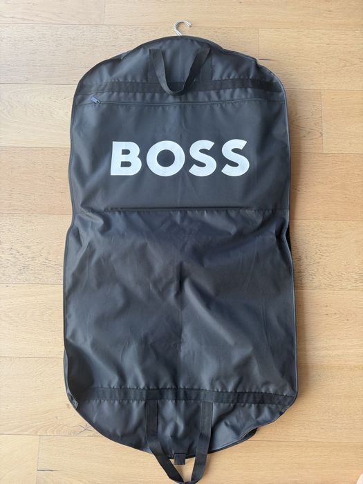 BOSS pokrowiec na garnitur lub odziez