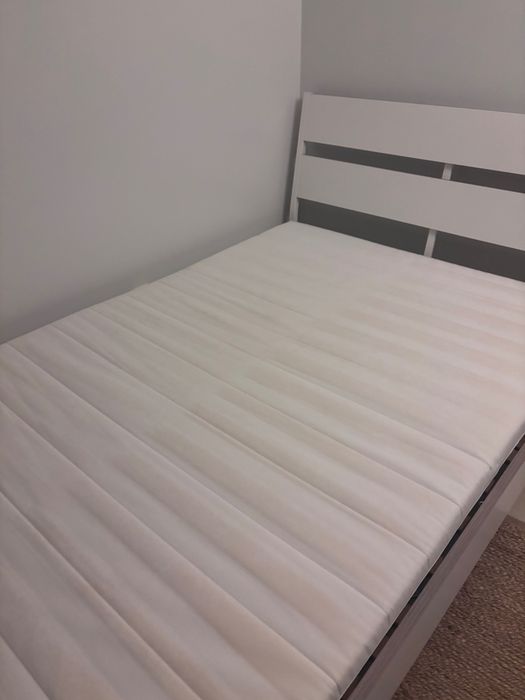 Cama de corpo e meio 140x200