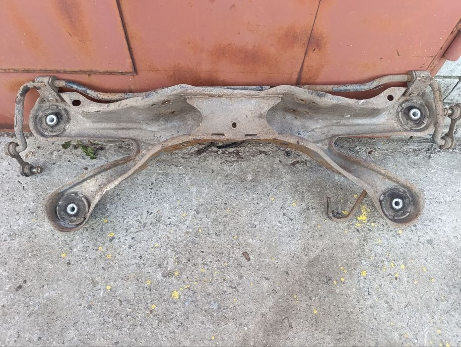 Задній підрамник opel vectra b