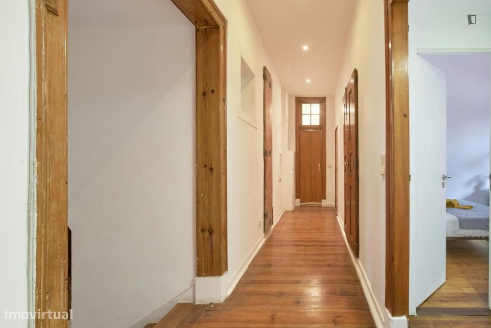 Quarto - localizado em Martim Moniz Lisbon