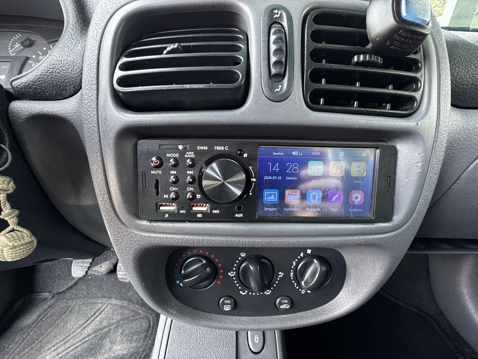 Renault Clio — fotografia 9