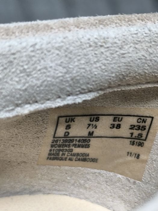 Жіночі замшеві сліпони Clarks