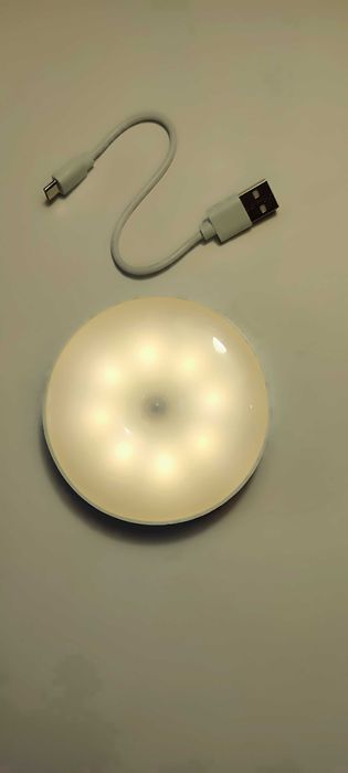 Смарт-лампа с датчиком движения