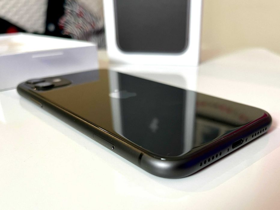 Apple iPhone 11 preto 64GB