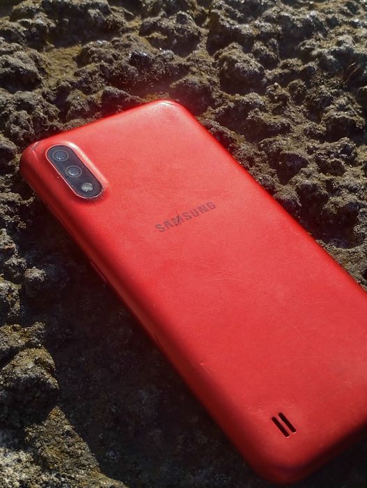 Samsung a01 телефон
