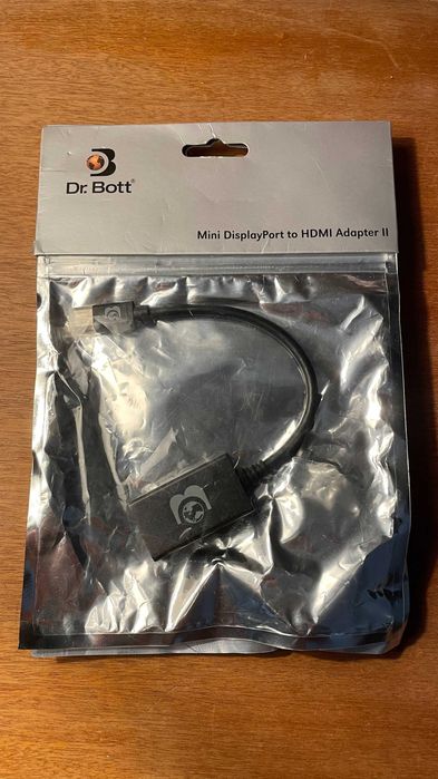 Diversos cabos e adaptadores para Apple