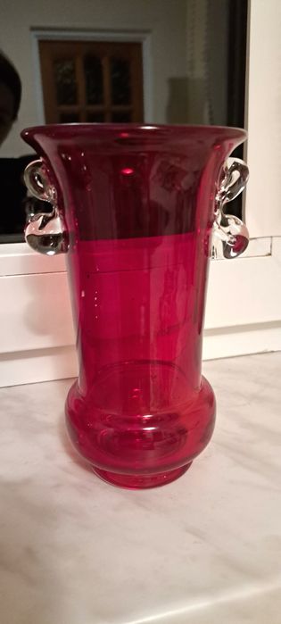 Wazon czerwony Tarnowiec Tarnów kokardki