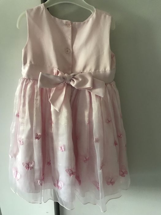 Sprzedam  elegancką suknie rozm 110 + gratis