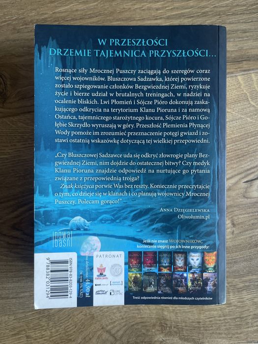 Książka Wojownicy Omen Gwiazd „Znak księżyca”