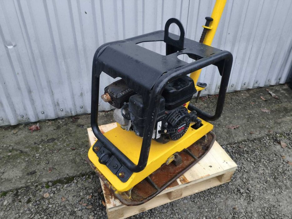 Zagęszczarka rewersyjna Wacker DPU2440 Honda 160kg