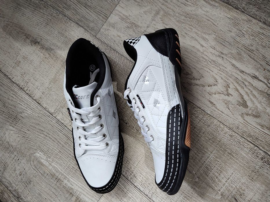 Nowe buty sportowe męskie