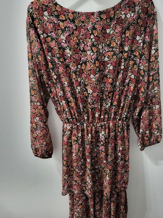 Długa sukienka w kwiaty