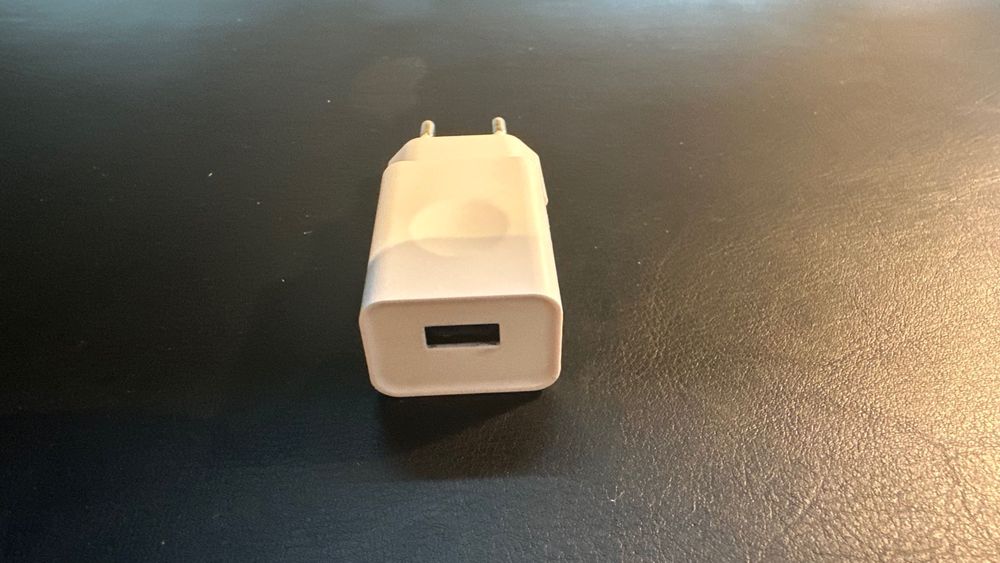 Ładowarka sieciowa USB 5V – uniwersalna, kompaktowa