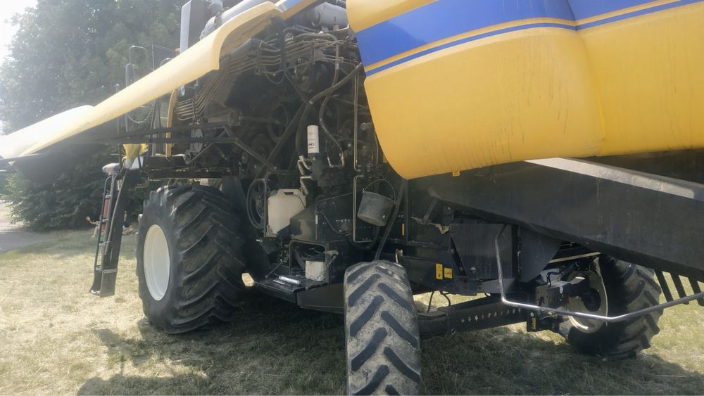 Комбайн Hew Holland CX 6090