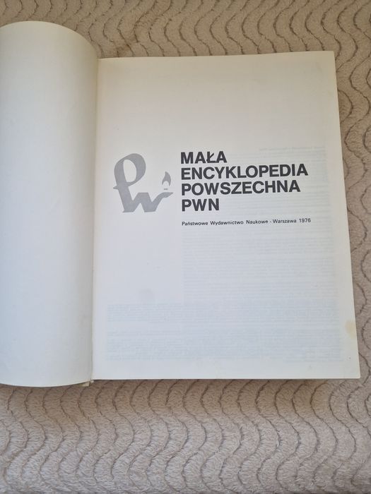 Mała encyklopedia powszechna PWN 1976