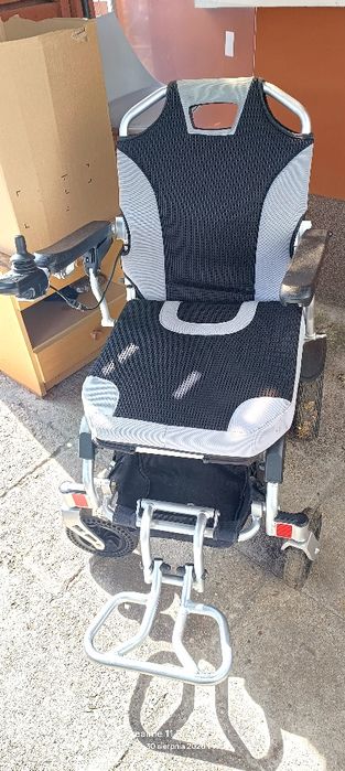 Sprzedam wózek elektryczny dla osoby niepełnosprawnej.