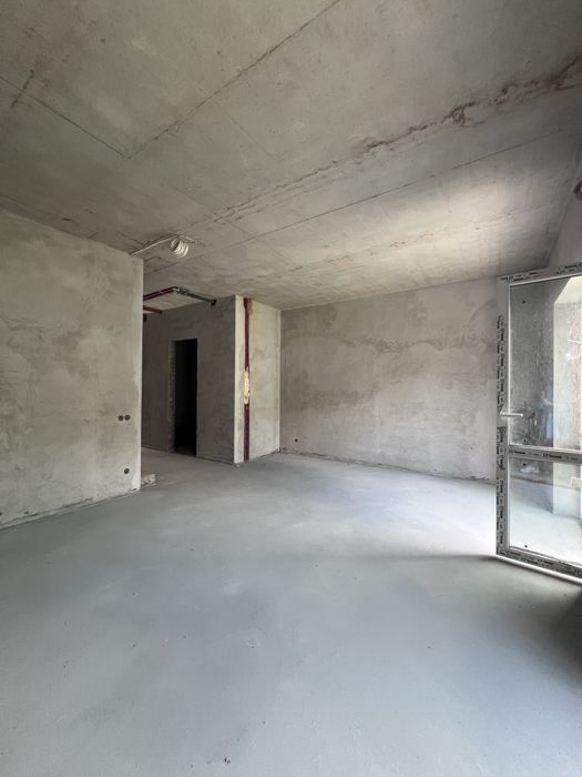 Таунхаус з газовим опаленням на Садовій — готовий до ремонту під себе!