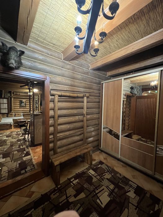 Будинок з цегли та Будинок з бруса на одній ділянці, басейн, баня.