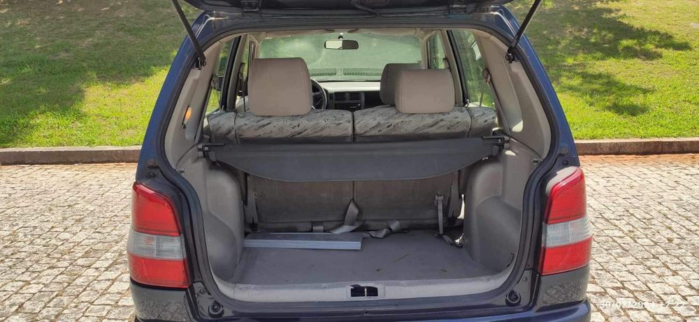 Mazda demio 1999