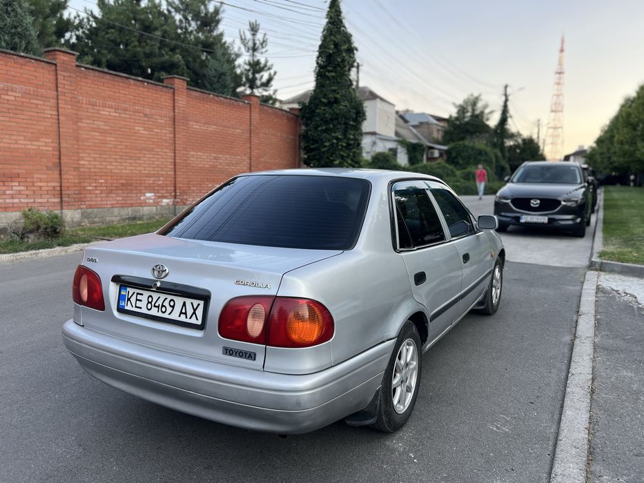 Toyota Corolla 1998 рік