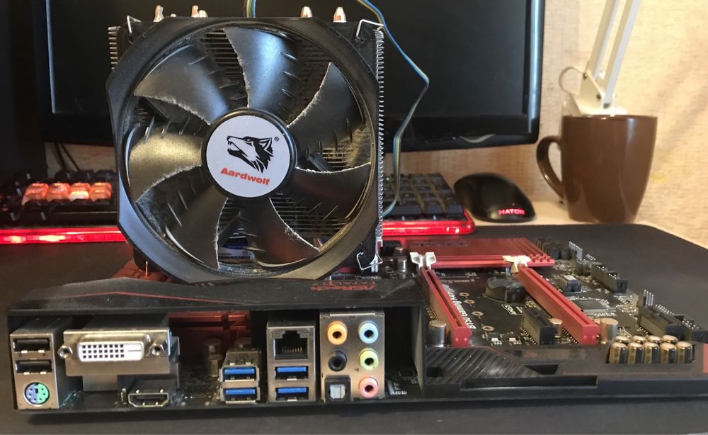 Материнская Плата b150 hyper Процессор i5 - 6600k  Башня и Память ddr4