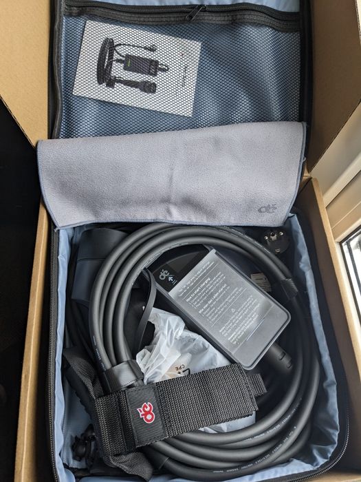 Зарядка  для электромобиля  3.6 кВт 16 А