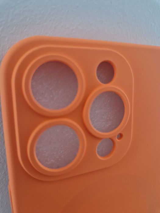 TEL PROTECT MagSilicone Case do Iphone 15 Pro Pomarańczowy