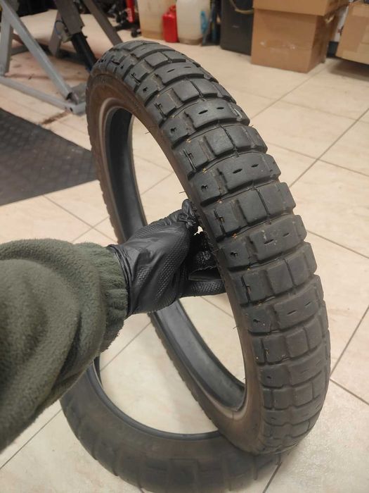 Pneus CST Ambro A4 90/90-21 + 140/70-18 (CF Moto 450MT)