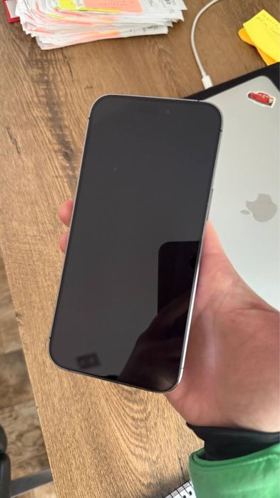 Продам iPhone 14 pro max 256 g.