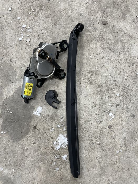 Продам моторчик двірник на ауді а6 с6