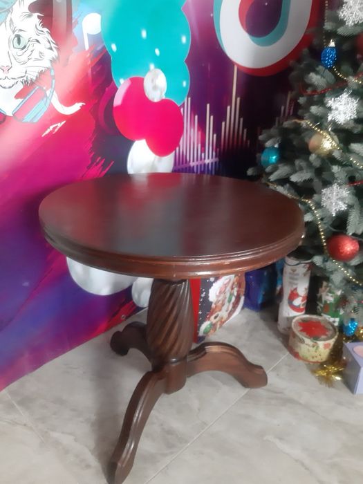 Круглый деревянный кофейный стол