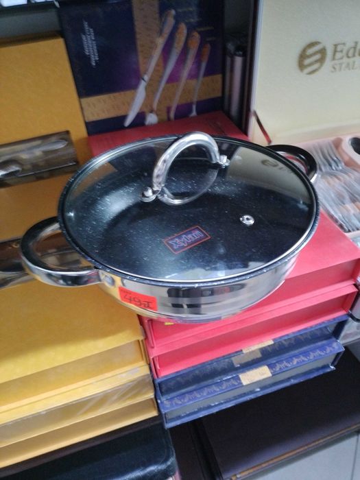 Garnek wysoka patelnia rondel wysoki z uchwytami i pokrywka z zestawu