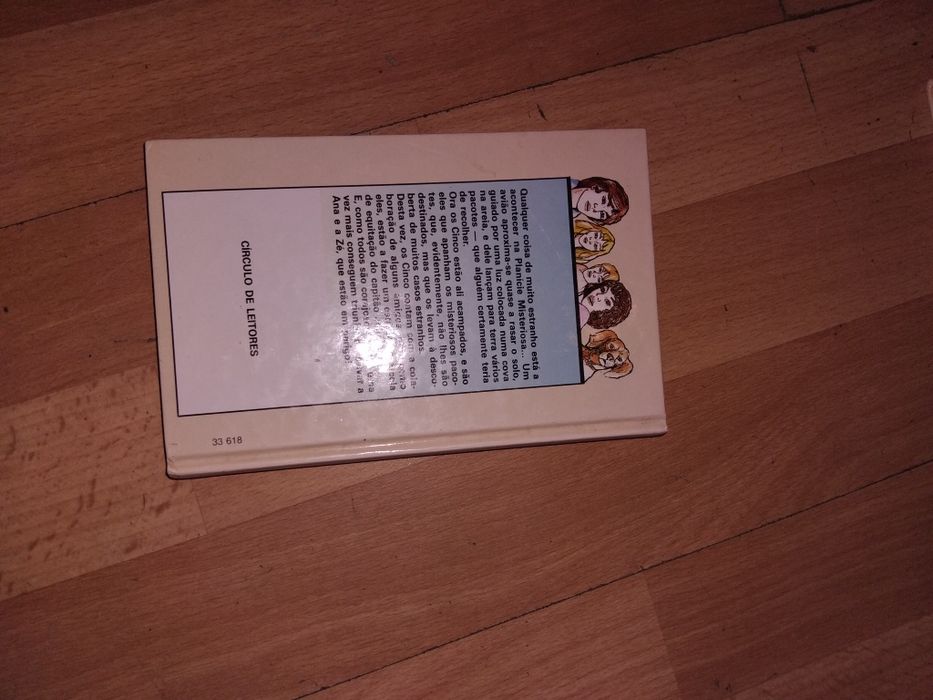 Vendo este livros leia a discrição