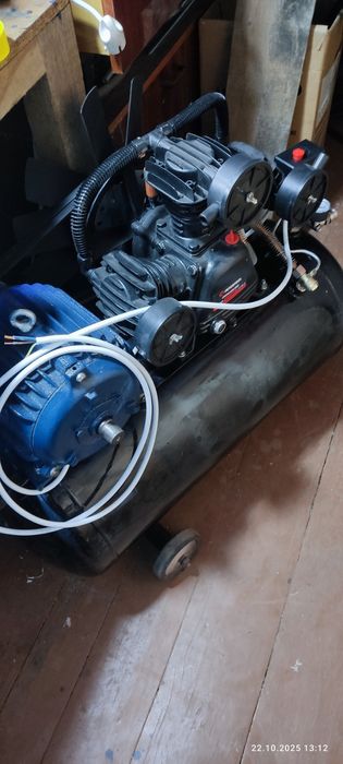 Компрессор поршневой выход 500л!!! баллон 90л  головка 3065 intertool