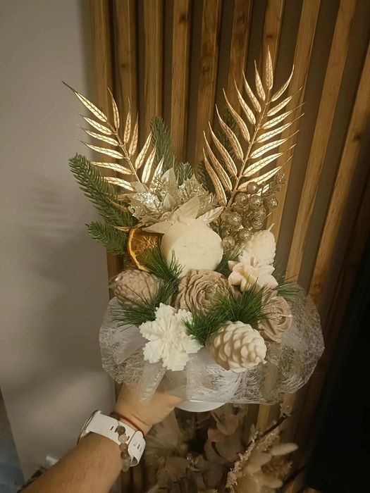 Stroiki bożonarodzeniowe z własnoręcznie robionych świec sojowych