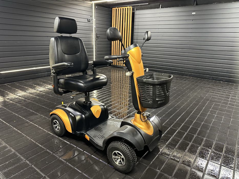 Jak nowy niemiecki elektryczny skuter wózek inwalidzki Meyra CL409