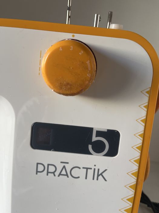 Máquina de costura Alfa